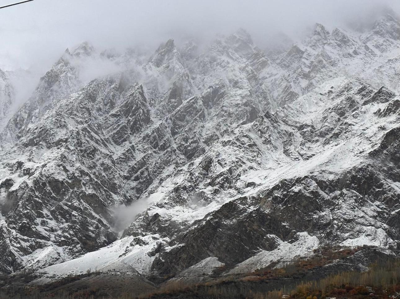 Backpackers Stories By Old Hunza Inn Karimabad  Bagian luar foto